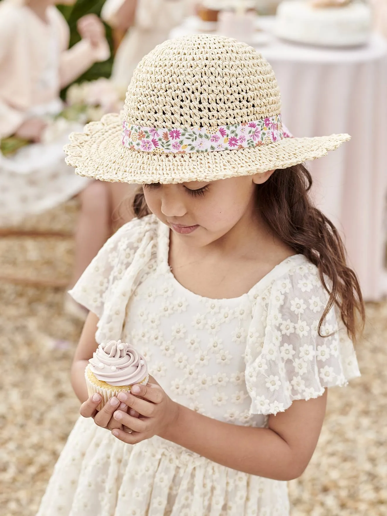 Sombrero aspecto paja efecto ganchillo con lazo estampado para niña